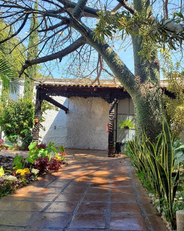 Hotel Tlaquepaque Pueblito Exterior foto